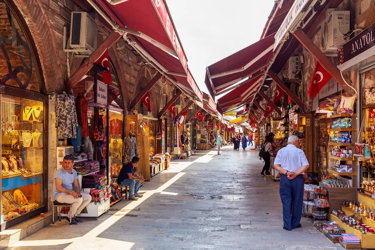 سوق الفاتح في إسطنبول
